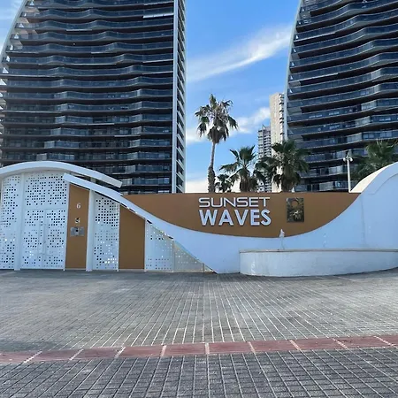 Sunset Waves Poniente * 貝尼多姆